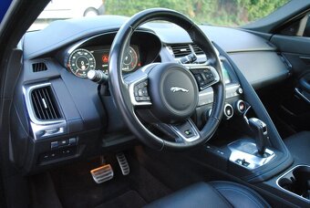 Jaguar E-Pace 2.0 I4 180k R-Dynamic HSE AWD A/T - 13