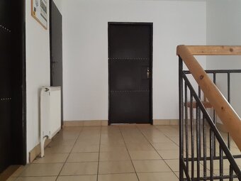 Nehnuteľnosť nielen na podnikanie ale ej na bývanie - 13