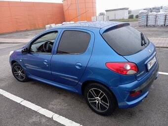 Peugeot 206+ 1.1 44kw - 13