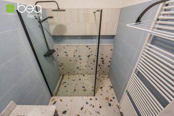 NA PREDAJ: Meštiansky dom so 6 bytmi v nájme, centrum Levoče - 13