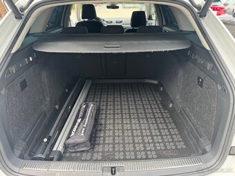 Škoda Superb Combi 2.0 TDI 190k Style DSG - 13