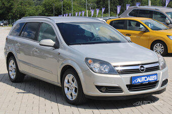 Opel Astra Caravan 1,9CDTi 88 kW - 13