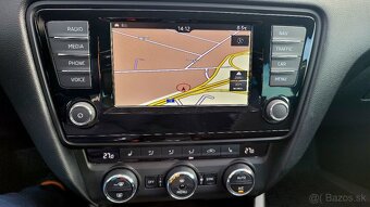 Škoda Octavia Combi SCOUT2.0 TDI DSG 4x4 - 13