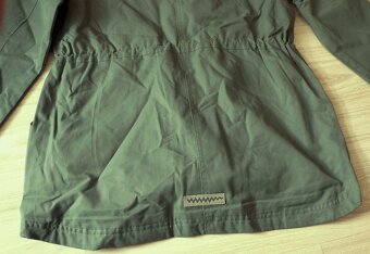 Zelená predĺžená bundička - 13