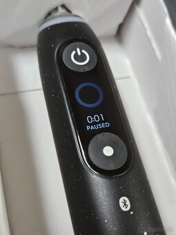 Oral-B iO 10 Black – nová, špičková elektrická zubná kefka - 13