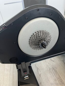 Cyklotrenažér NEO 2T smart Garmin Tacx - 13