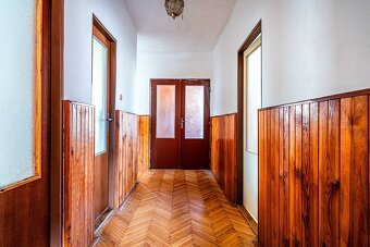 Rodinný dom SVIDNÍK - 3-podlažný,5 izieb, garáž,pozemok - 13