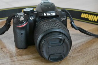 Nikon d3200 s VR AF 18-55 + brasna - nafotene 18 tisic.sn. - 13