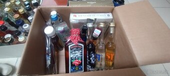 Zbierka mini alkoholu - 13