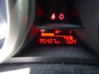 Mazda 5/1,8i/85kW 7míst, 2x sada kol, Dovoz Rakousko - 13