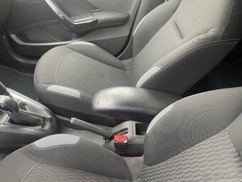 Peugeot 208 1.2 Pure Tech 60kw, rok vyroby  2016 - 13