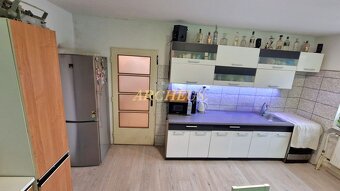 3-IZBOVÝ RODINNÝ DOM VÁHOVCE - GALANTA - 13