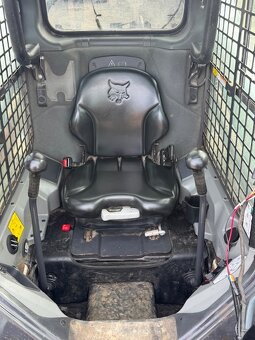 Smykový kolový nakladač Bobcat S530 - 13