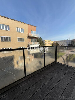 ✨ Moderné bývanie v centre mesta s dvomi balkónmi ✨ - 13