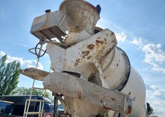 MAN TGS 32.400 BB Liebherr 9m3 8x4 nafta 294 kw - 13