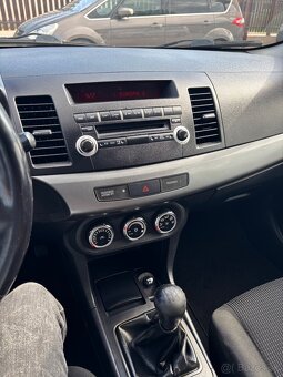 Mitsubishi Lancer 1,5 - 13