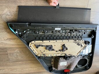 Výplne dverí  Passat B8 - 13