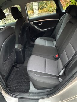 TOP STAV - Hyundai i30 CW 1.6i CRDi VGT GO, IBA 75900 km - 13