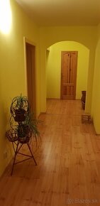 ZNÍŽENÁ CENA Vkusne zrekonštruovaný rodinný dom Očkov - 13