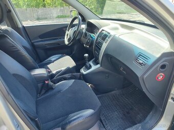 Hyundai tuscon 2.0CRDI 103kw 4x4 - 13