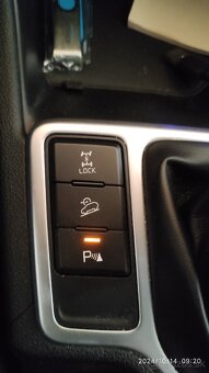 Kia Sportage 2.0 CRDi 4WD Gold; 6M; 100kW; 2016 - 13