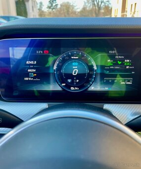 TOP CENA Mercedes-Benz E 300de Plug-in Hybrid 2019/12 - 13