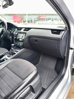 Škoda Octavia Combi 2.0 TDI Business - 13