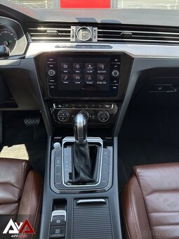 Volkswagen Passat Variant 2.0 TDI DSG Highline, Pôvodný lak - 13