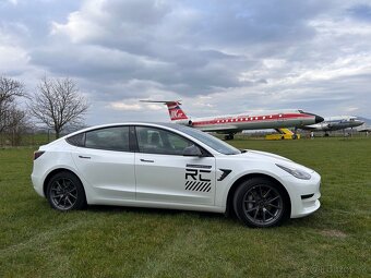 Tesla 3 SR 2023 - 13