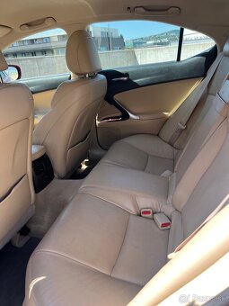Lexus IS 250 A/T - 13