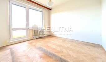 JEDINEČNÝ 3-IZBOVÝ BYT S TROMI LOGGIAMI A BALKÓNOM, 81 M2, D - 13