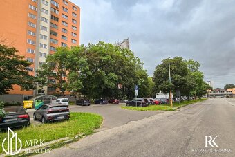 1,5 izbový byt na ulici Mamateyova na začiatku Petržalky - 13
