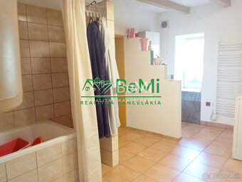 Predaj dvojgeneračného rodinného domu - Tekovské Lužany ( 02 - 13