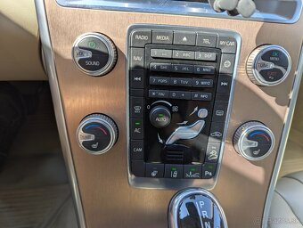 Volvo XC60 D4 SUMMUM POLESTAR AWD - (2.4L 5-valec) - 13