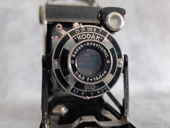 Starý měchový fotoaparat KODAK JUNIOR 620 + pouzdro - 13