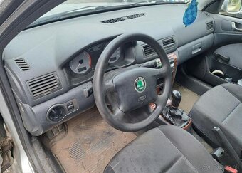 Škoda Octavia 1,6 benzín manuál 55 kw - 13