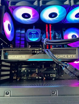 ✅ R9 7950X3D•RTX 5070Ti 16GB•32GB 7600Mhz•2TB SSD•1000W - 13