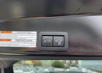 Toyota Yaris Cross 1.5-HYBRID-AUTOMAT-ZÁRUKA - 13