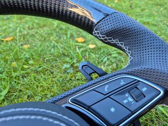 -AUDI R8 VOLANT SPORTOVY START/STOP - DRIVE SELECT - 13