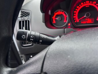 Kia Ceed 1.6 Crdi Nová STK/EK - 13