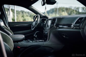 JEEP GRAND CHEROKEE SRT 6.4 HEMI V8 - 13