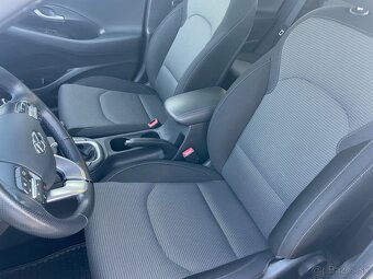Hyundai i30 Com. 1.6CRDi 85kW 1.maj. ČR DPH - 13