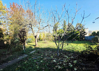 Na predaj dvojposchodový rodinný dom v meste Nové Zámky - 13