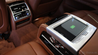 BMW M760Li xDrive Limousine, jediný "rukavičkový" majiteľ - 13
