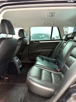 Skoda Superb Combi 2.0TDI 4x4 Xenon/R18 - 13