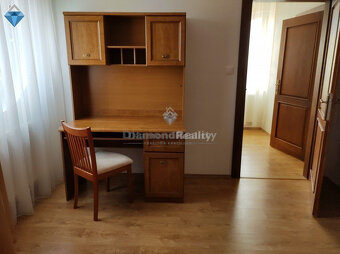 Na prenájom luxusný rodinný dom s nádherným výhľadom Nitra - - 13