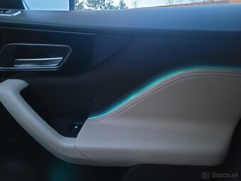 Predám SUV Jaguar F-PACE 2,0 d, 4/2017, automat 4x4 - 13