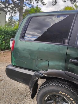 Nissan Terrano II - 13