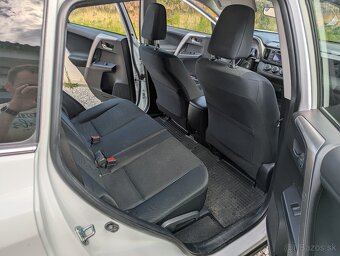 RAV4 2.0 l benzin 4x4 - 13