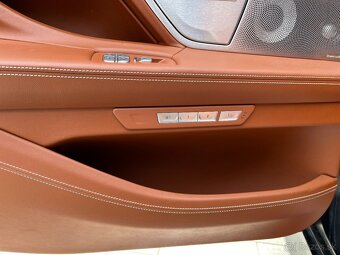 BMW M760Li - 13